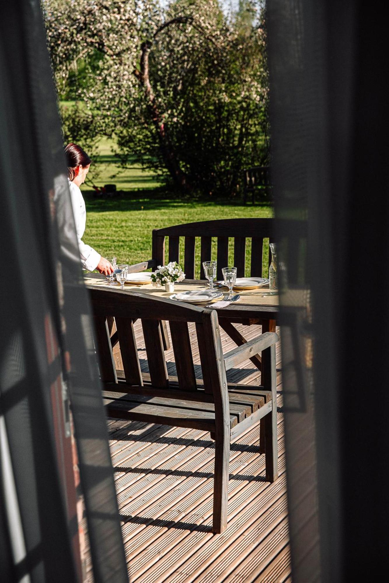 Hotel Karlamuiza Country Kārļi
