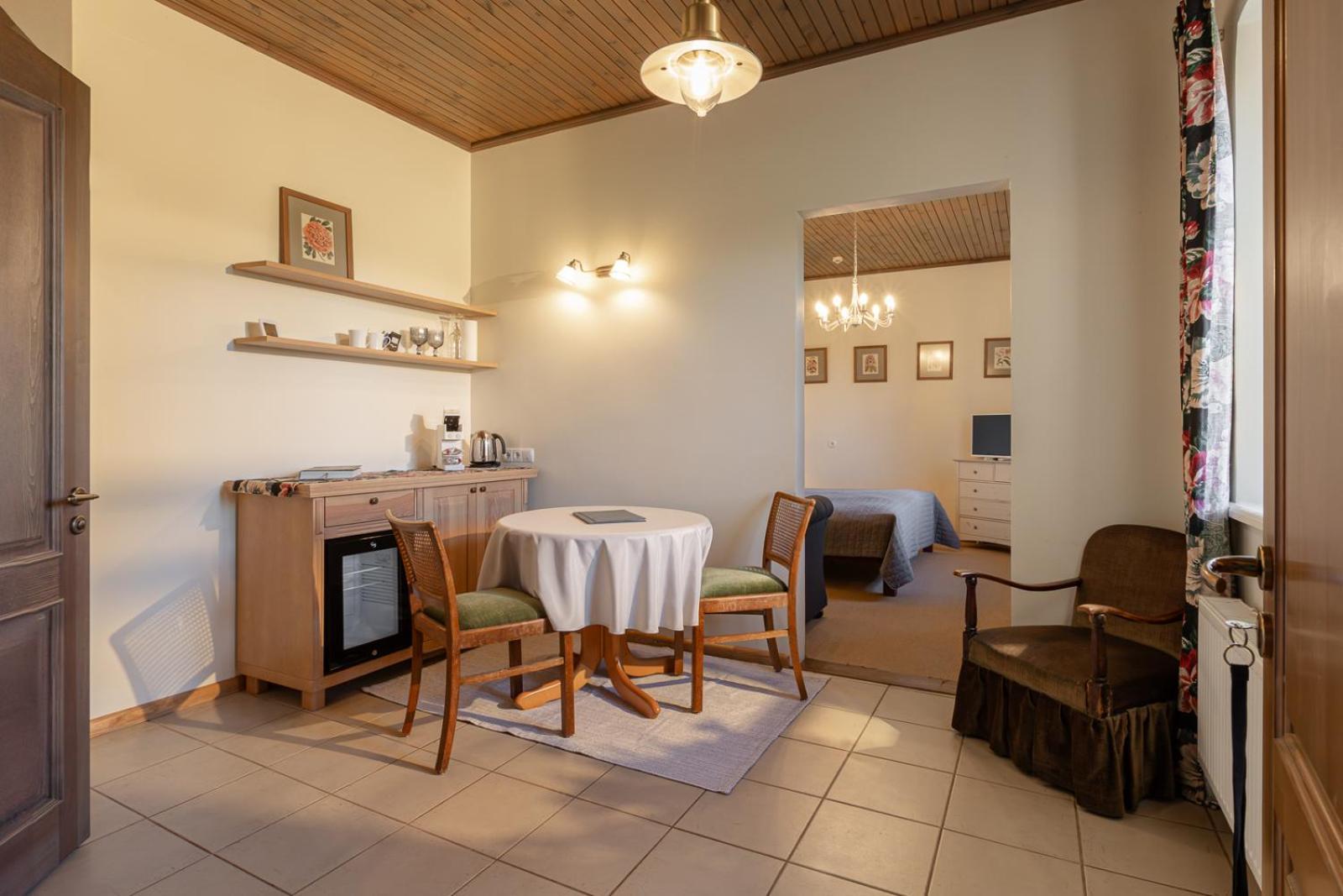 Hotel Karlamuiza Country 3*